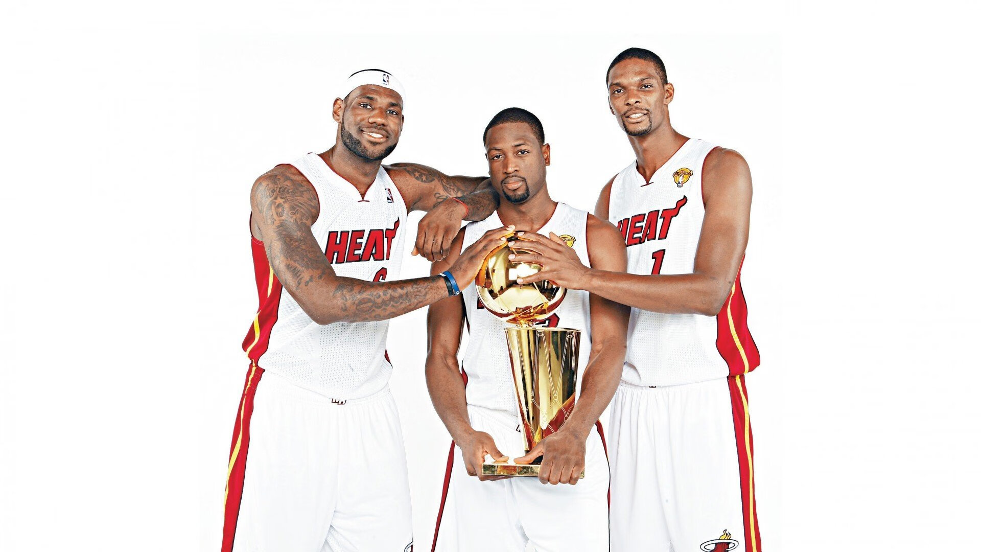 电竞产业蓬勃发展，全球总决赛创收视新高，中国战队再夺冠军